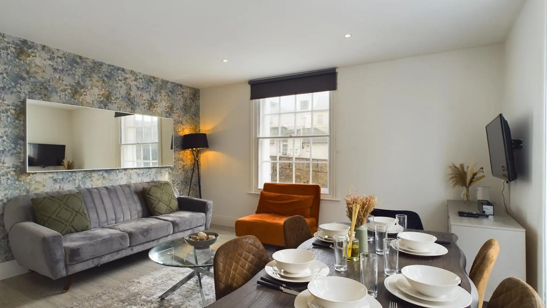 Peaceful Seafront Stay Stylish 2 Bed, Sleeps 6 Brighton United Kingdom