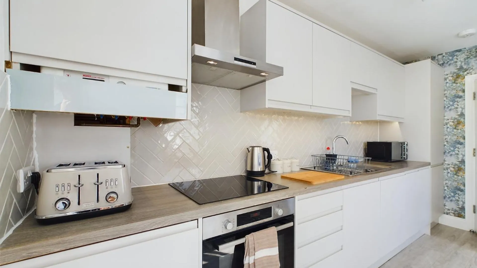 Apartment Peaceful Seafront Stay Stylish 2 Bed, Sleeps 6 Brighton